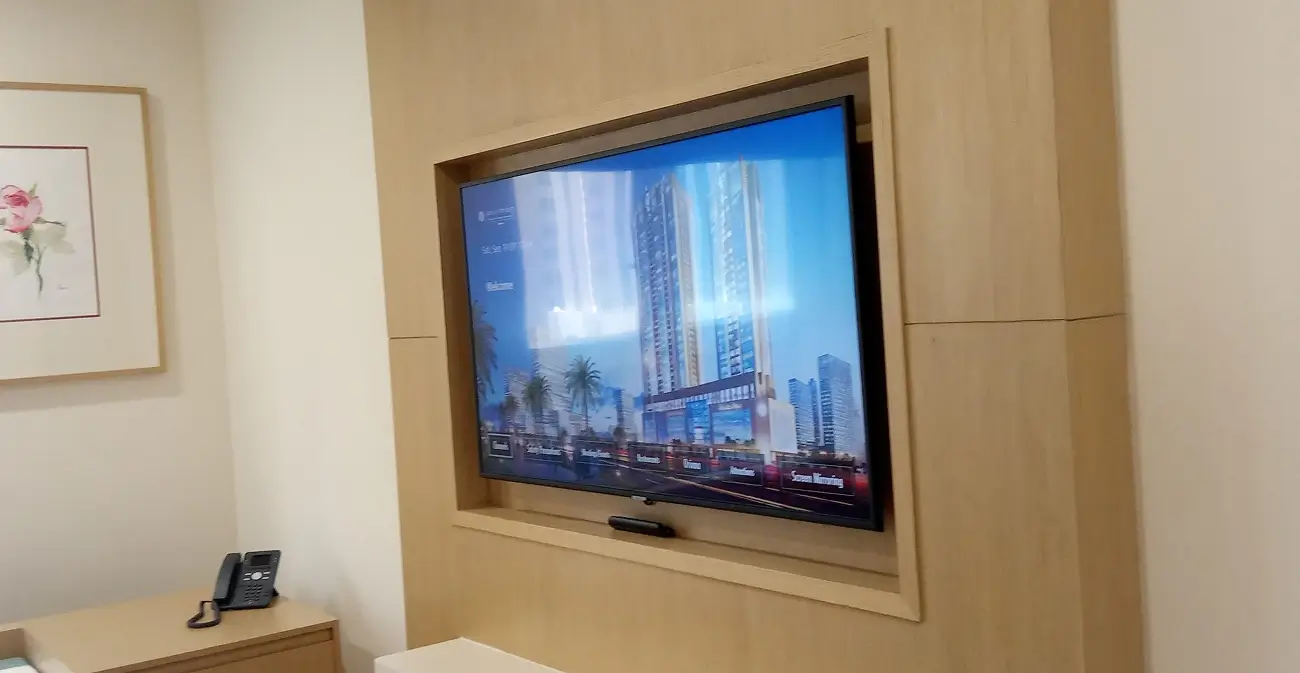 Benefits of Wall-Mounted TVs – Why LA Homes Are Switching to Sleek Design