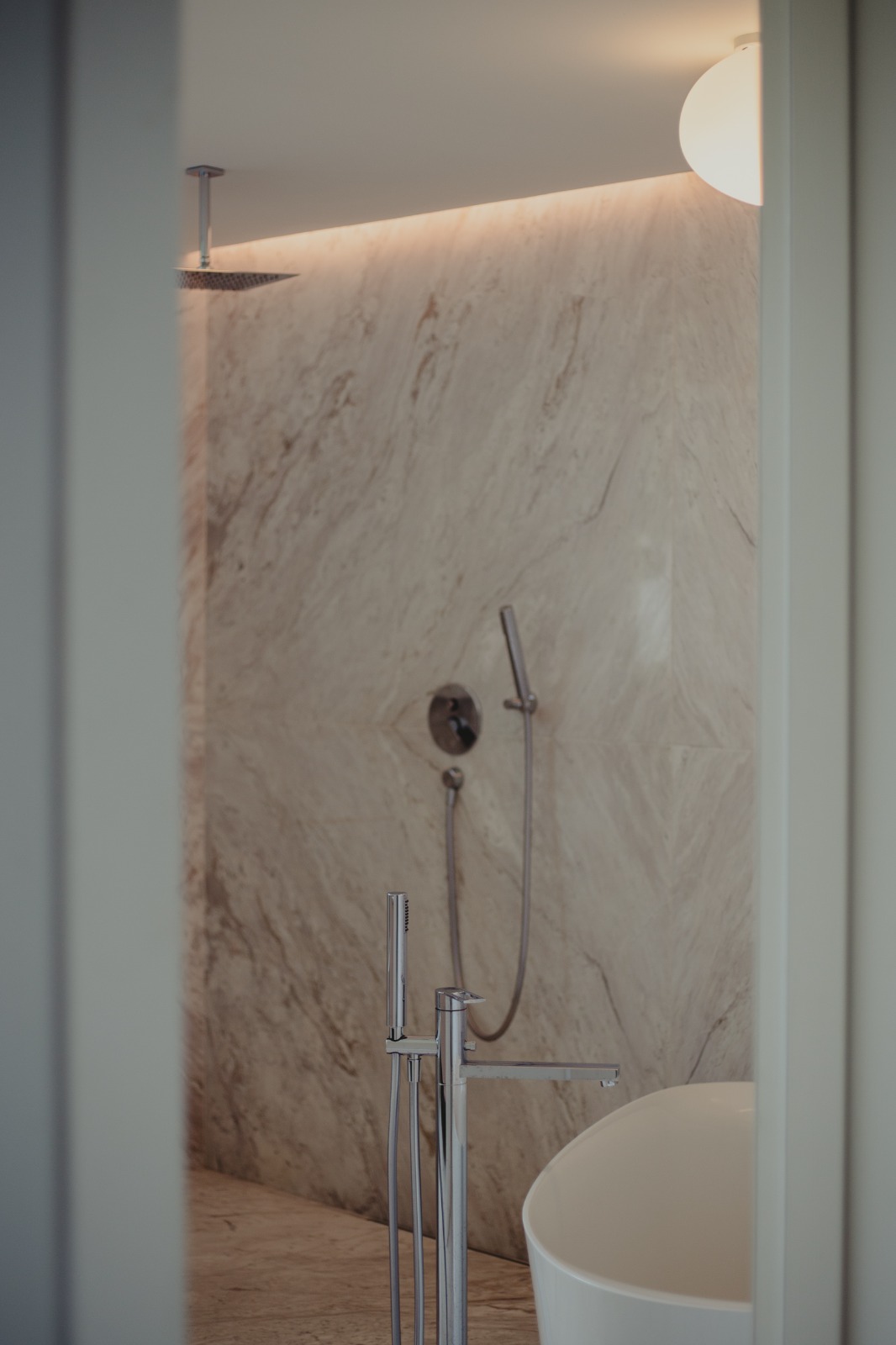 Residential bathroom design in Buenaventura