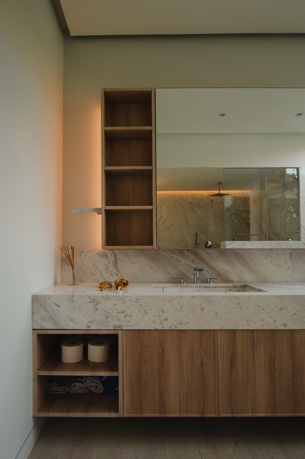 Residential bathroom design in Buenaventura