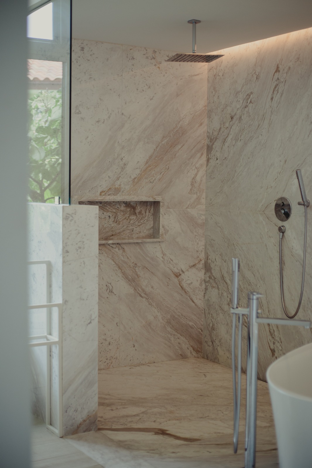 Residential bathroom design in Buenaventura