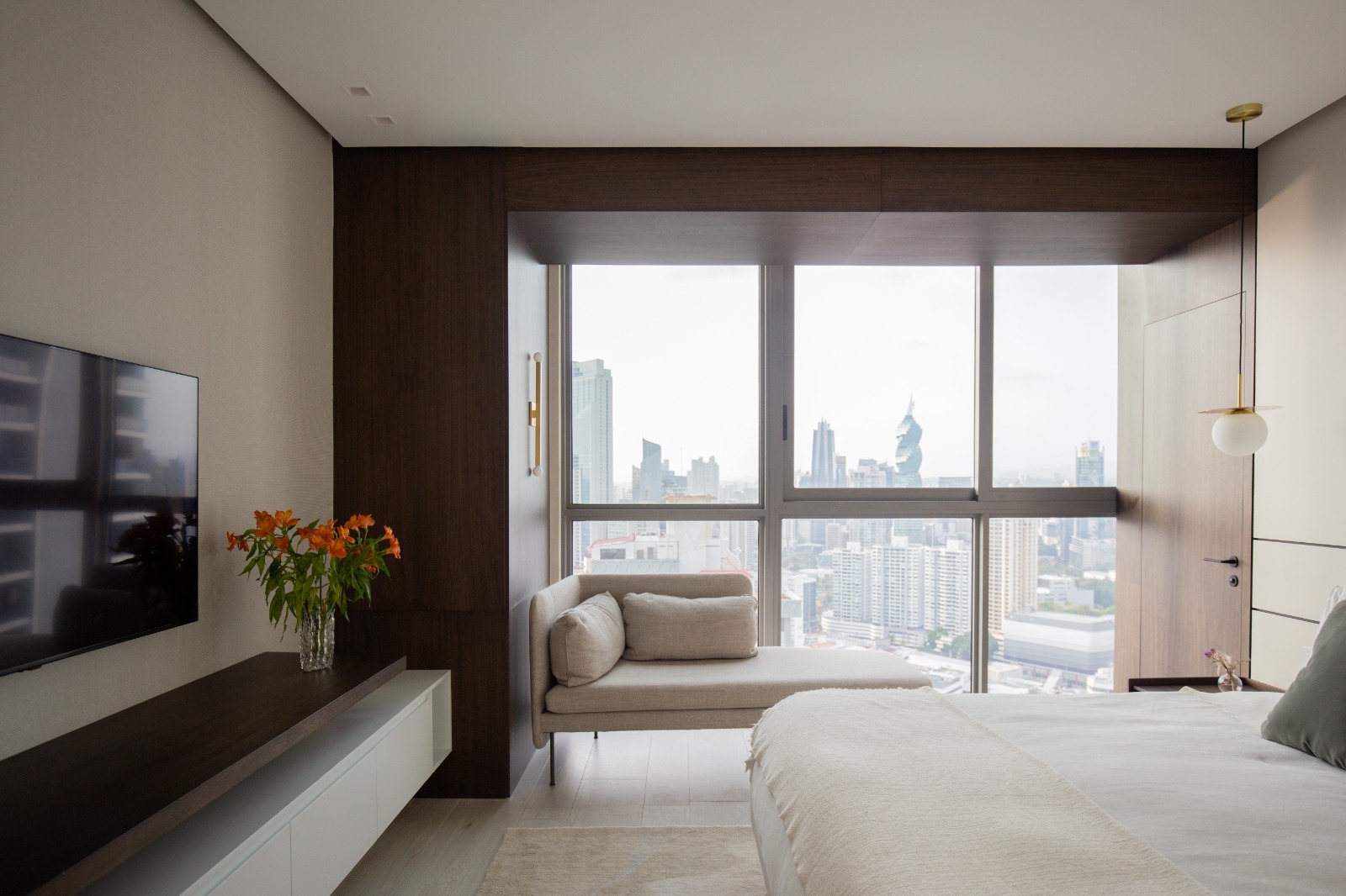 Bedroom Design for Better Sleep: Lighting, Curtains, Materials and Layout
