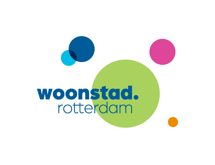 Woonstad Rotterdam logo met gekleurde cirkels, inclusief een grote groene cirkel en tekst in blauw en groen.