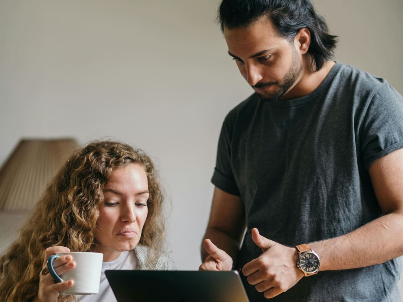 Création de site web sans code avec Webflow, collaboration entre designer et entrepreneur