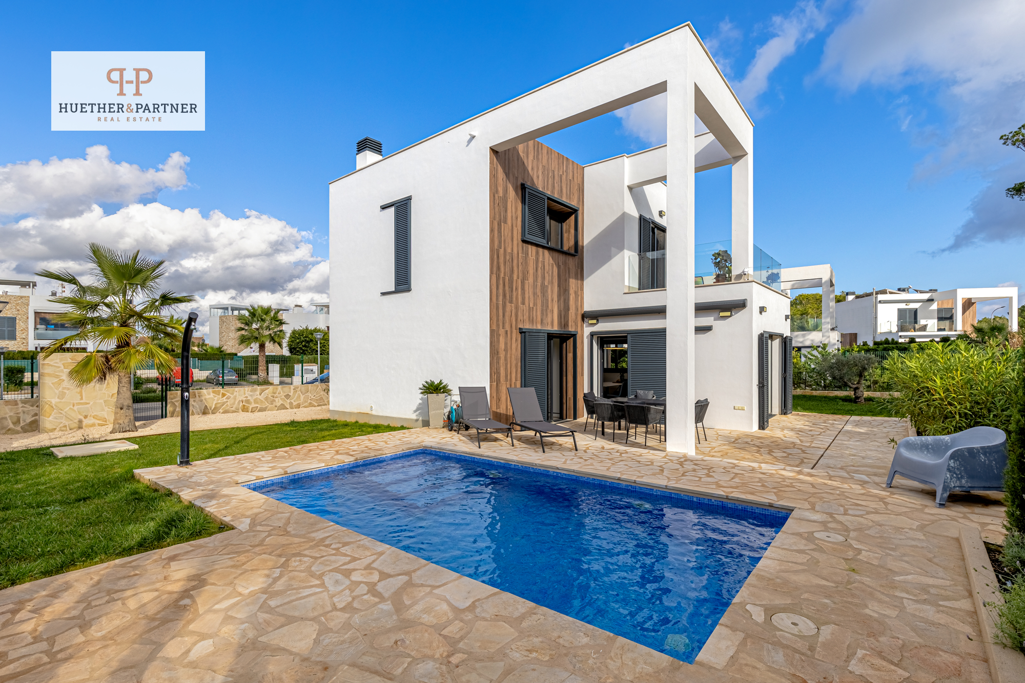 STRANDnahe DESIGNER-Bauhaus POOL - Villa zum TOP PREIS!!!