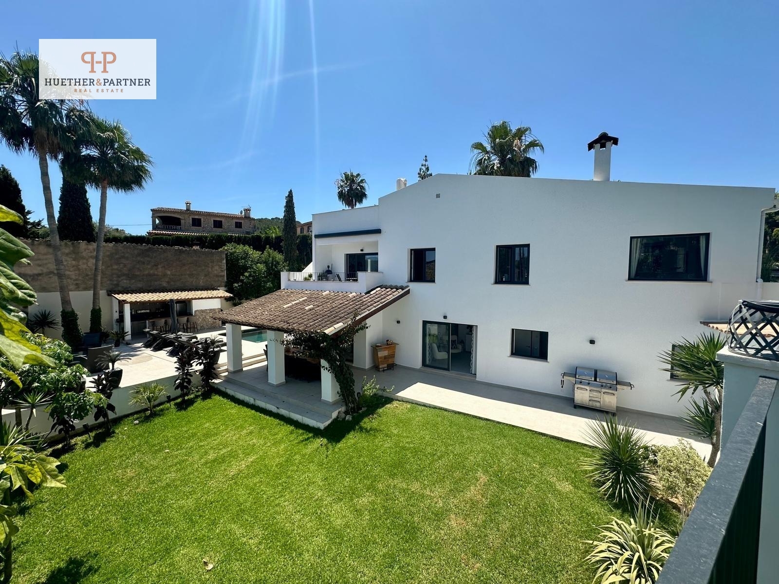 Traumhafte Villa mit 5 Schlafzimmern und Salzwasserpool in Es Capdellà