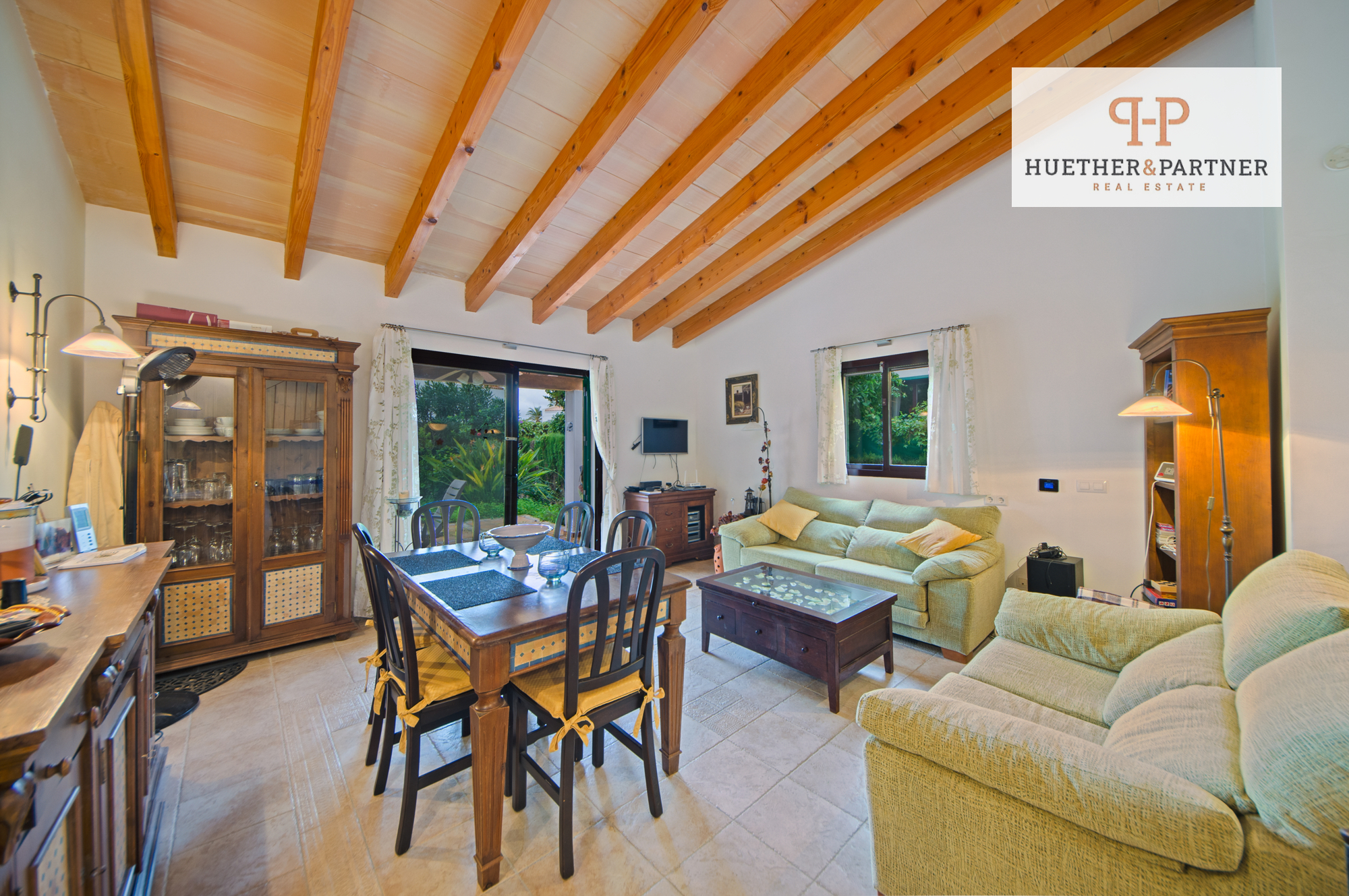 Reiheneckhaus mit Terrasse und 3 Schlafzimmern in Cala Domingo