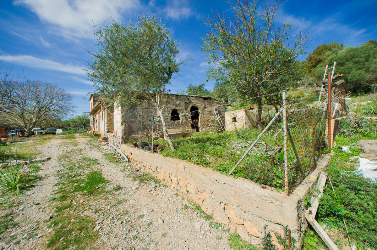 Finca zum Reformieren in den Hügeln vor Artà