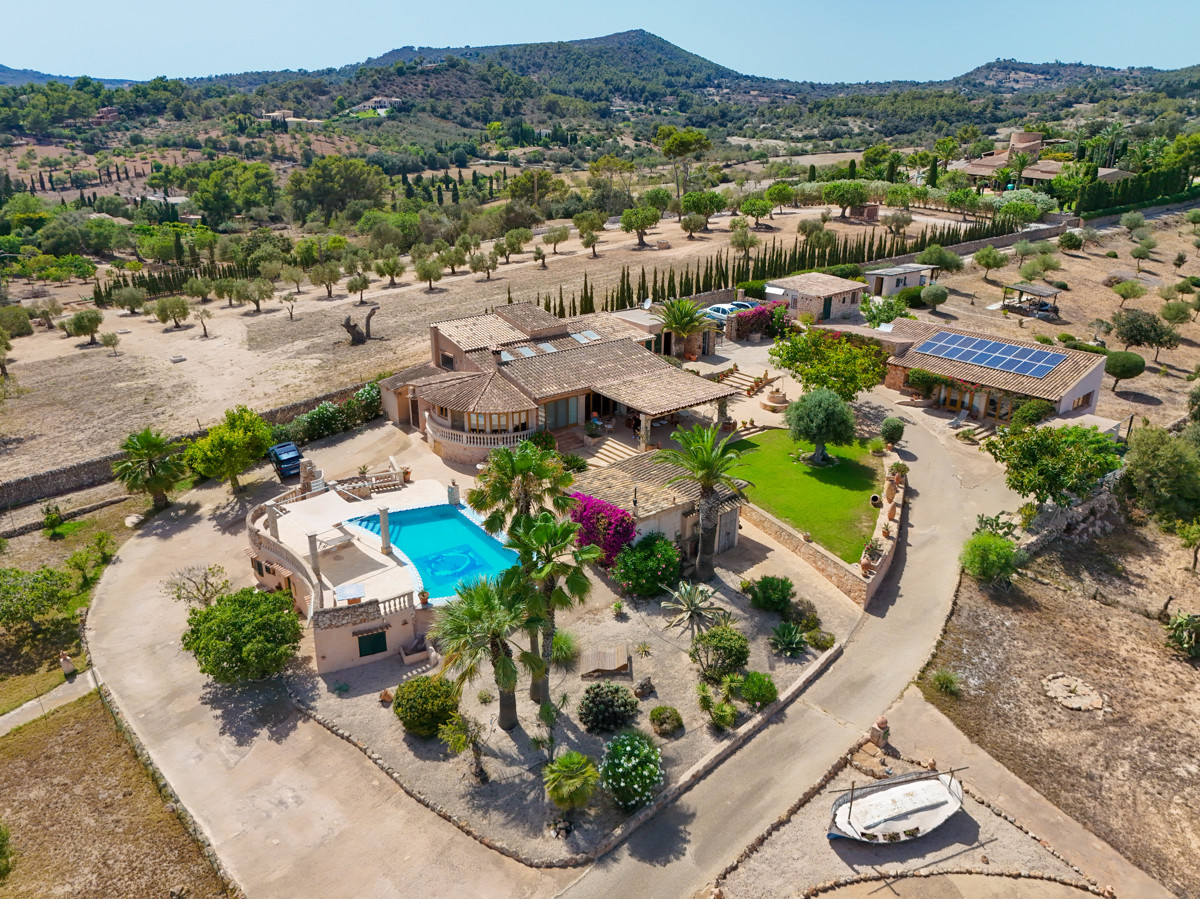 Wunderschöne Finca mit Panoramablick Nähe S'Horta auf Mallorca