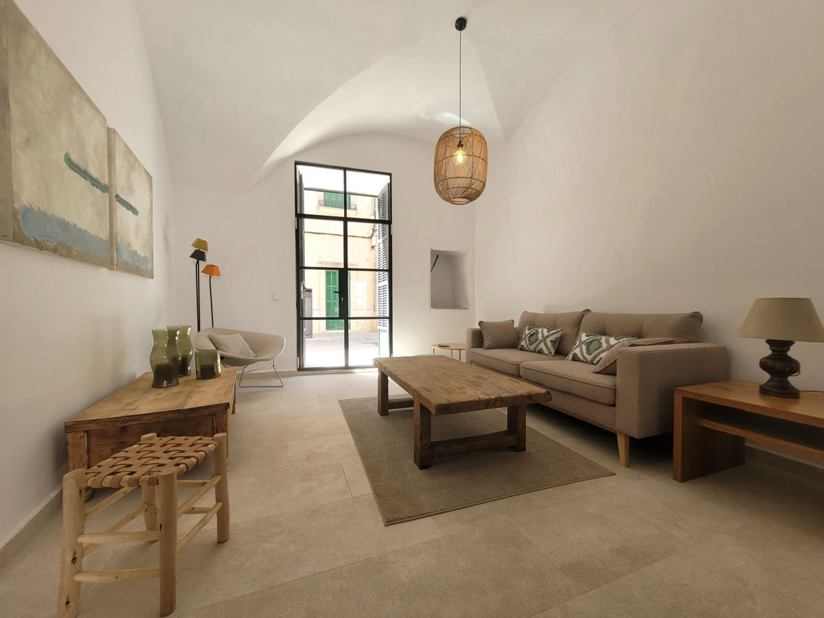 Attraktives Stadthaus im Herzen von Campos – Modernes Wohnen mit historischem Charme