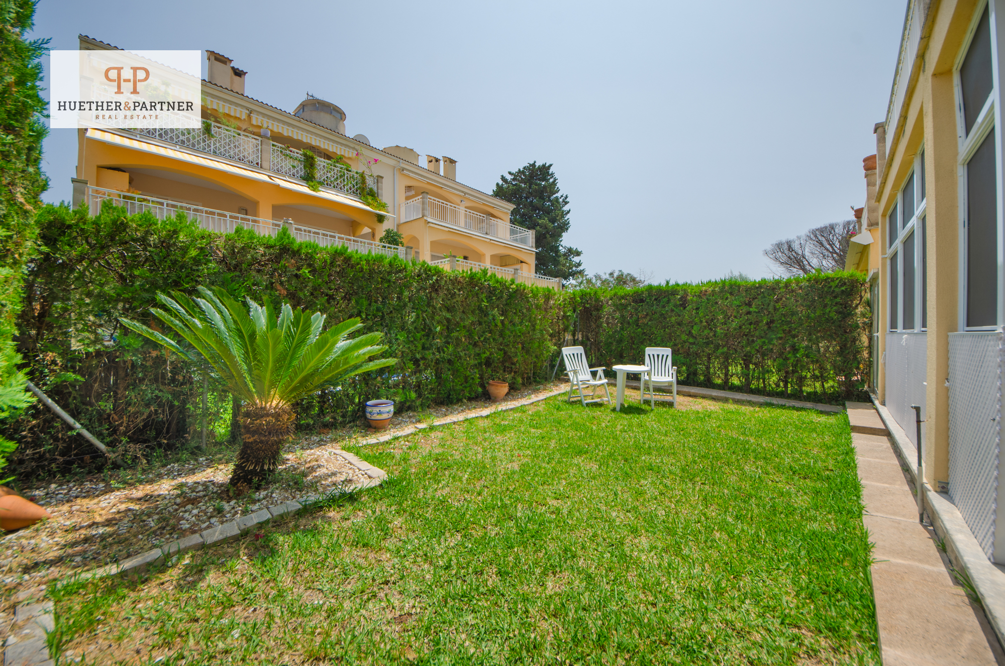 EG-Wohnung in Puerto Pollensa mit Terrasse, Garten & direktem Zugang zum Gemeinschafts-Pool