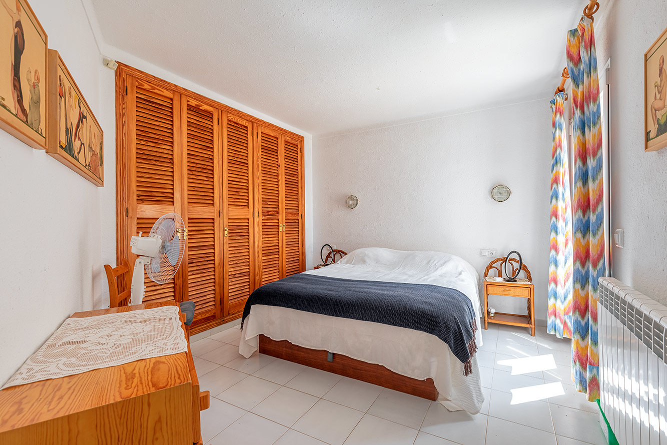 Mallorca - Exklusive Meerblick-Villa mit Ferienlizenz in erster Meereslinie von Cala Pi