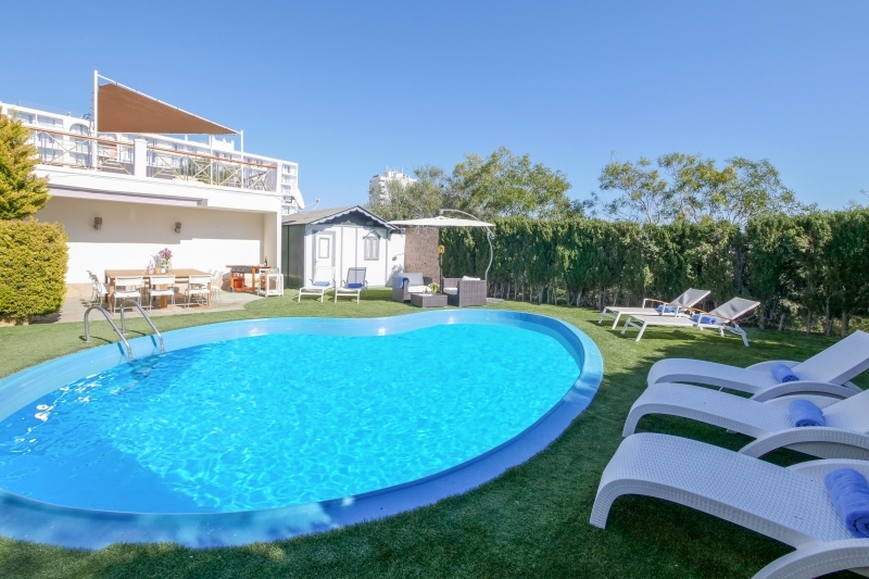 INVESTORENOBJEKT: EFH mit ETV (12 Pax), Pool, Garten & Meernähe – Top Renditechance!