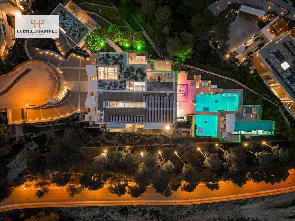 State-of-the-Art Luxusvilla mit Meerblick, Spa, Gästehaus & Helikopterlandeplatz in Son Vida