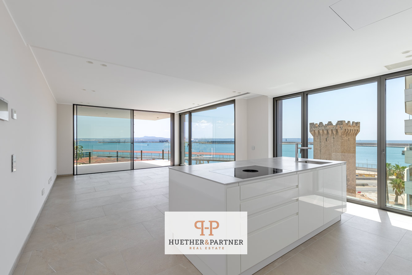 Exklusives Neubauapartment mit Meer- und Hafenblick am Paseo Marítimo in Palma