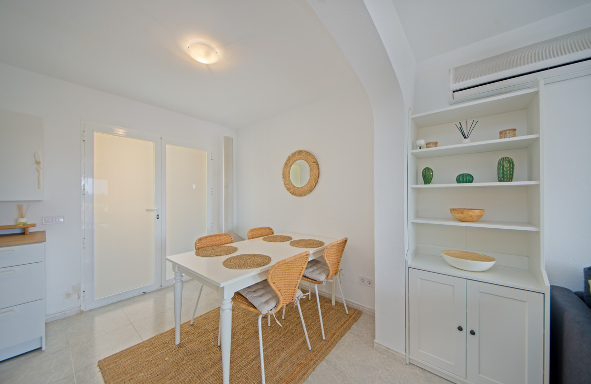 Reihenhaus Mallorca kaufen: Meerblick-Terrasse & strandnahe Toplage