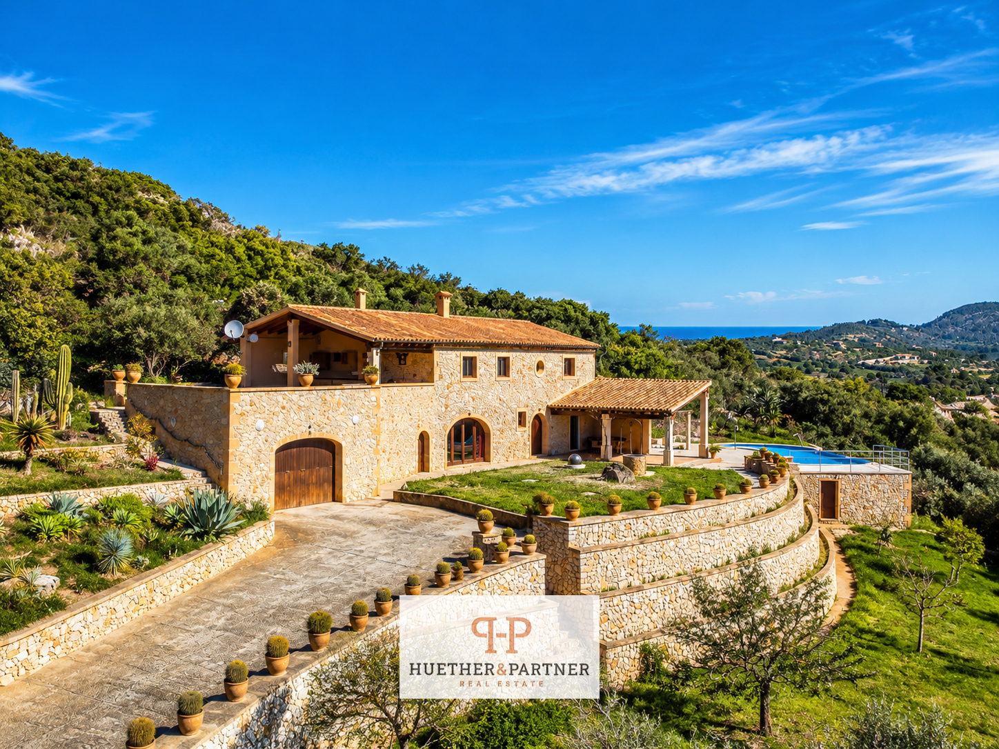 Traumhafte Finca mit Infinity-Pool und Panoramablick auf das Meer in idyllischer Lage !