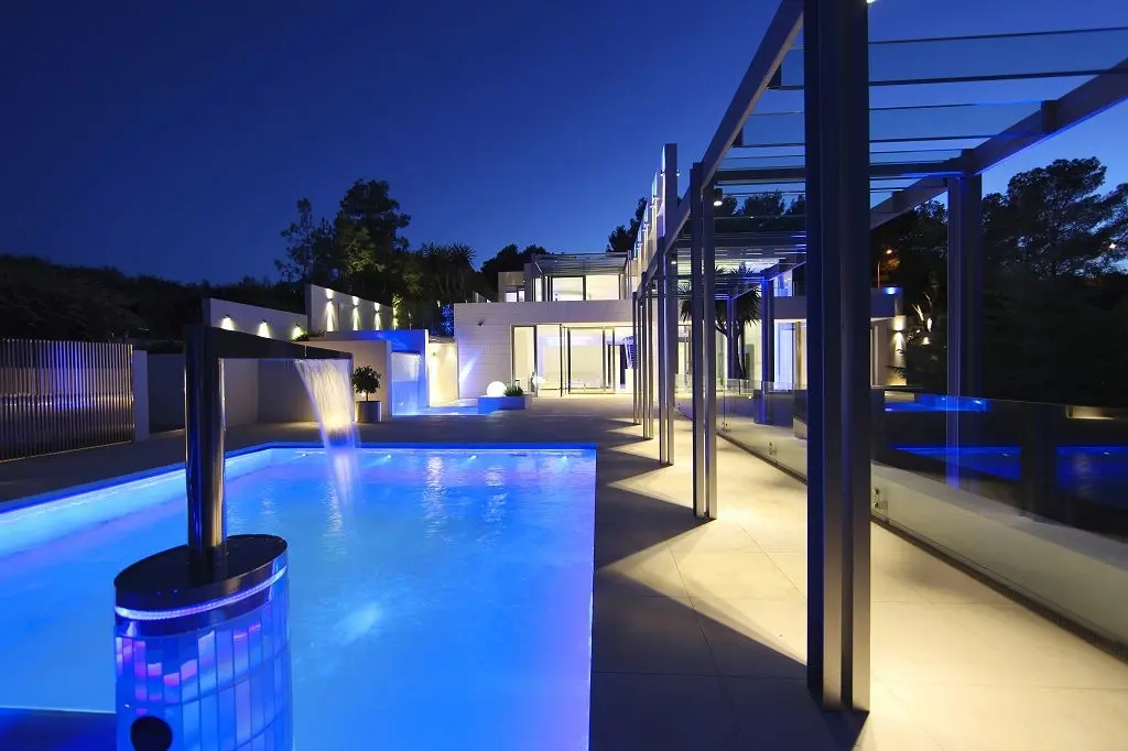 Luxeriöse Pool-Villa in ruhiger Lage