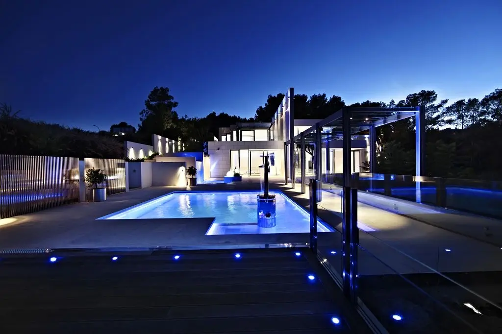 Luxeriöse Pool-Villa in ruhiger Lage