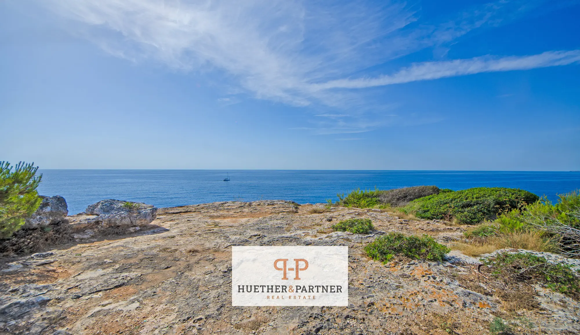 Baugrundstück in Portocristo mit Meerblick in 1. Meereslinie