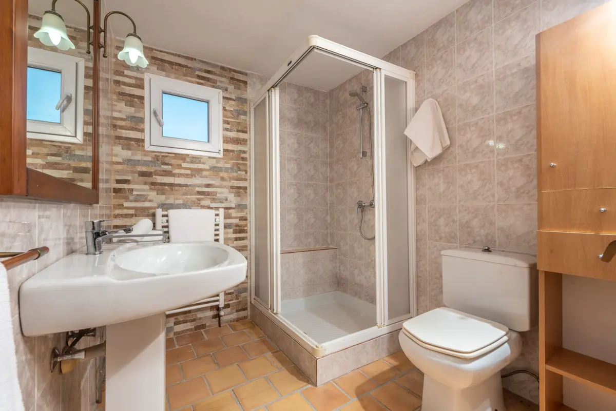 Finca mit Pool, Studio & Tennis in idyllischer Landlage — Foto 15