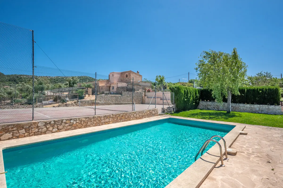 Finca mit Pool, Studio & Tennis in idyllischer Landlage — Foto 2