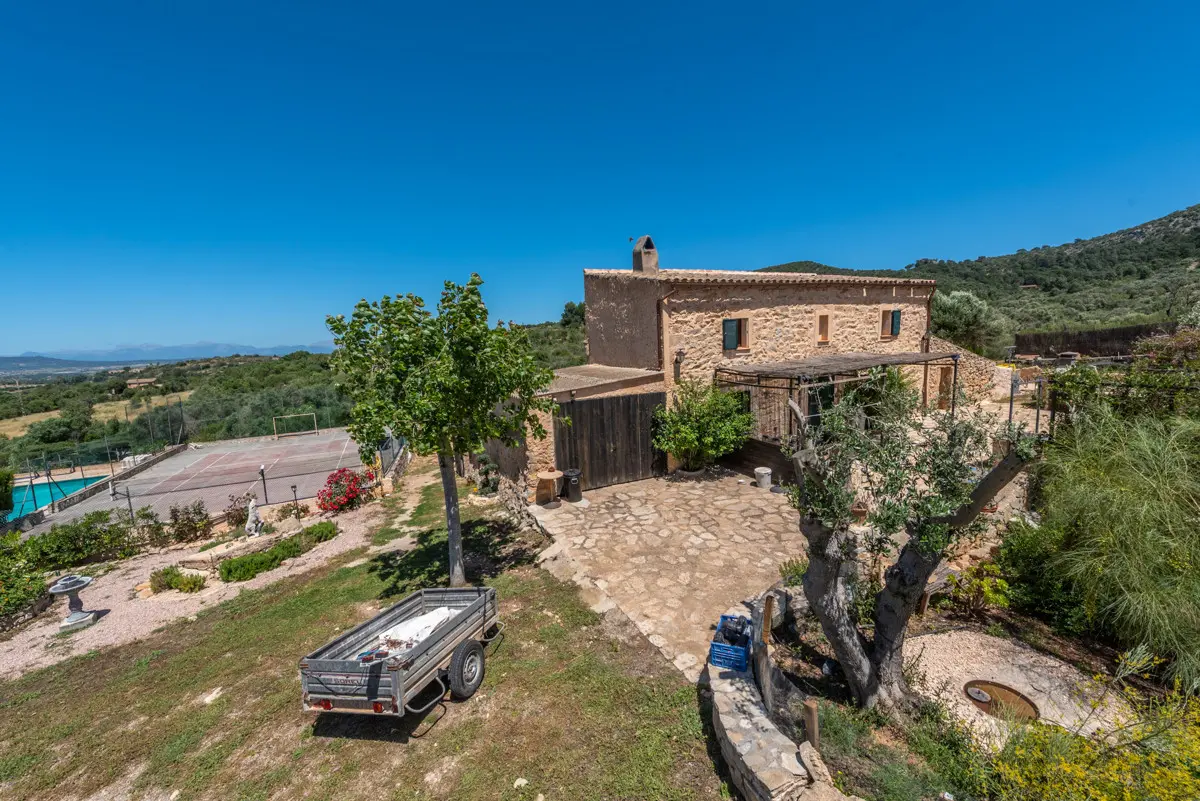 Finca mit Pool, Studio & Tennis in idyllischer Landlage — Foto 7