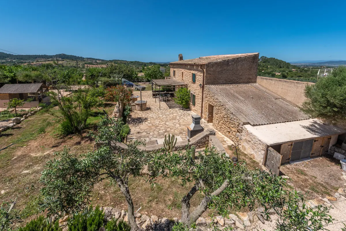 Finca mit Pool, Studio & Tennis in idyllischer Landlage — Foto 17