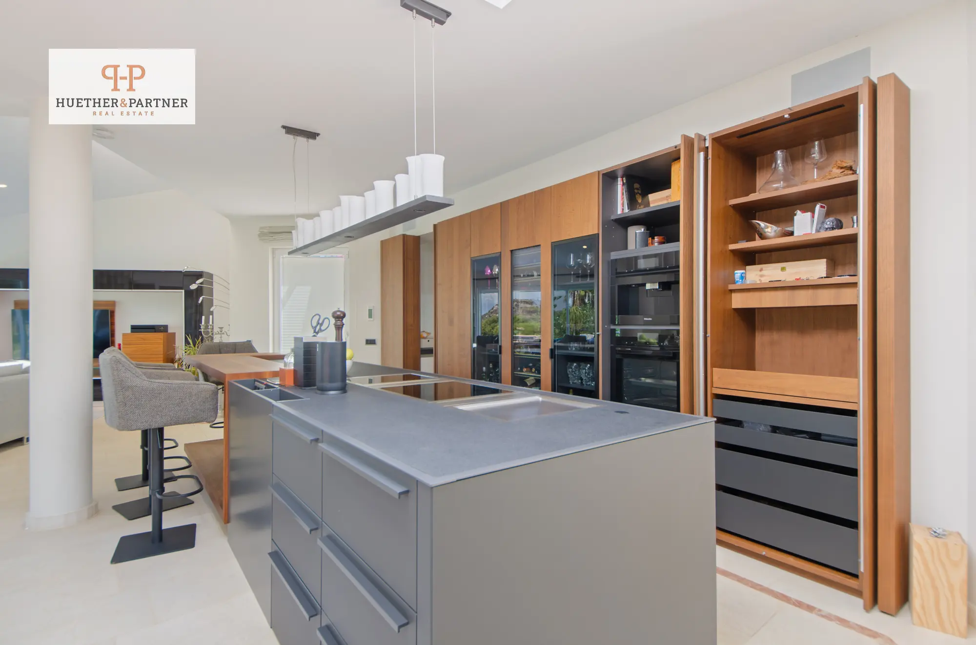 Villa der Extraklasse mit Meerblick, Gäste Apartment, Sauna und Pool — Foto 4