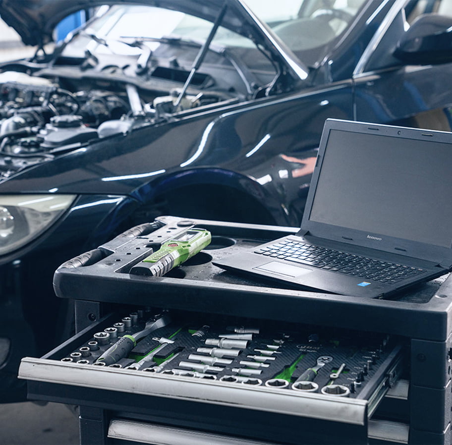 Auto dijagnistika i alat u servisu Sapfir Auto, Beograd.