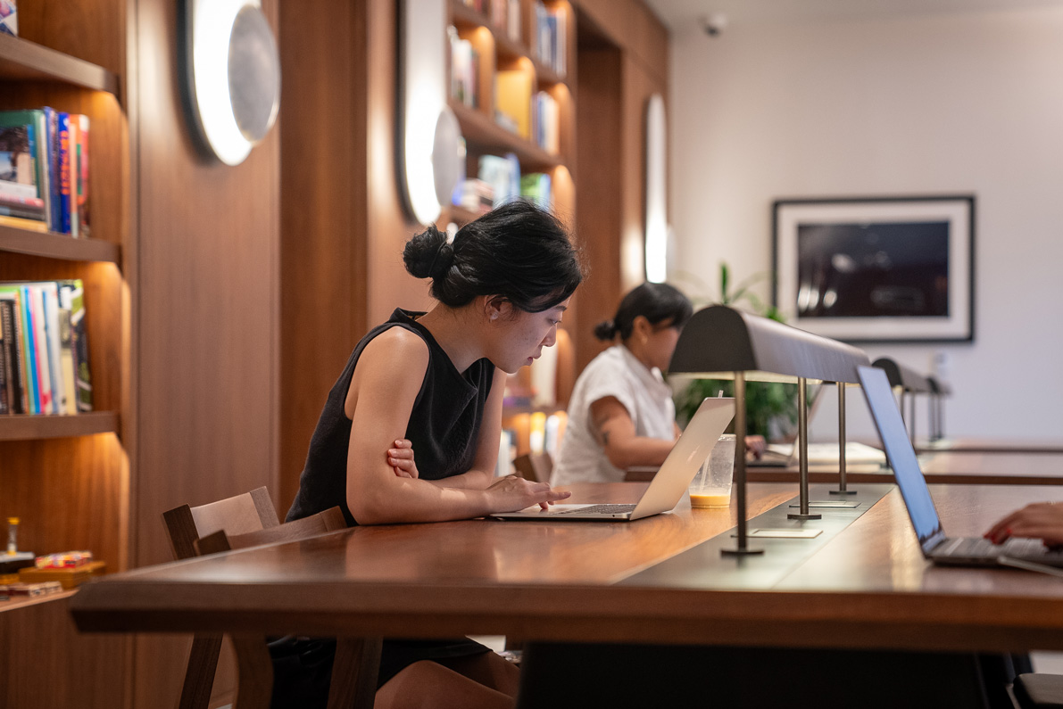 Coworking Round Table