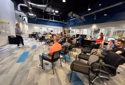 image of weightlifting session (for a gym)