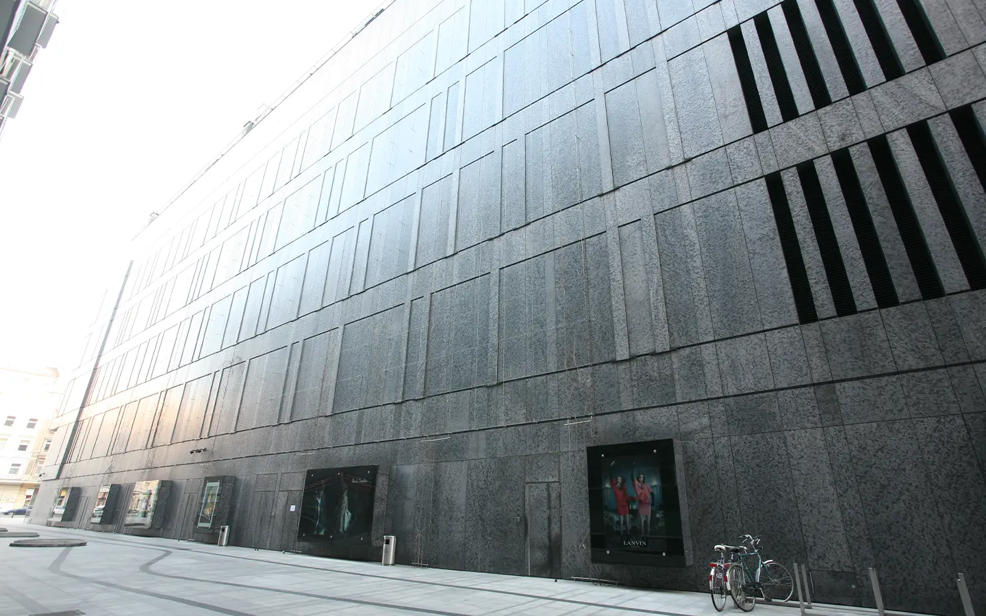Xisto Matrix - Wolf Bracka Department Store "VITKAC"