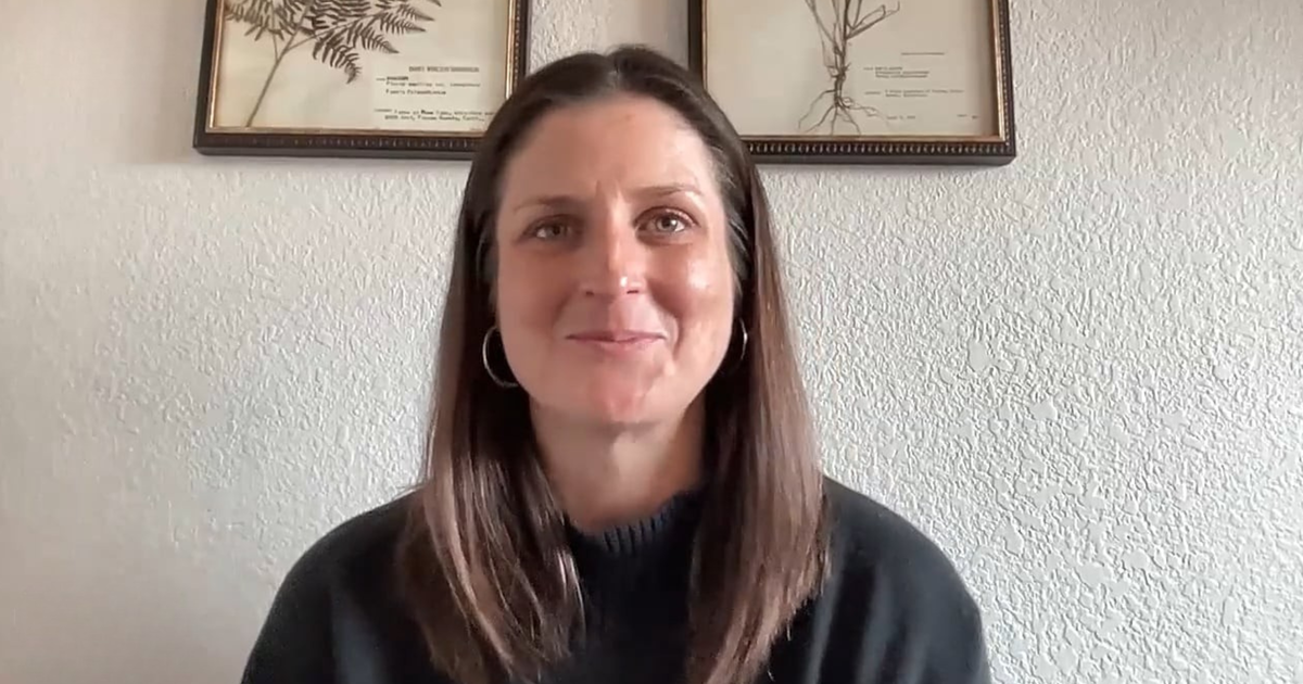 Image of Elise Speaking about Pursuits