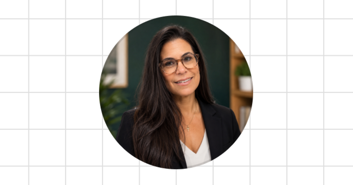 Headshot of Lourdes Echazabal