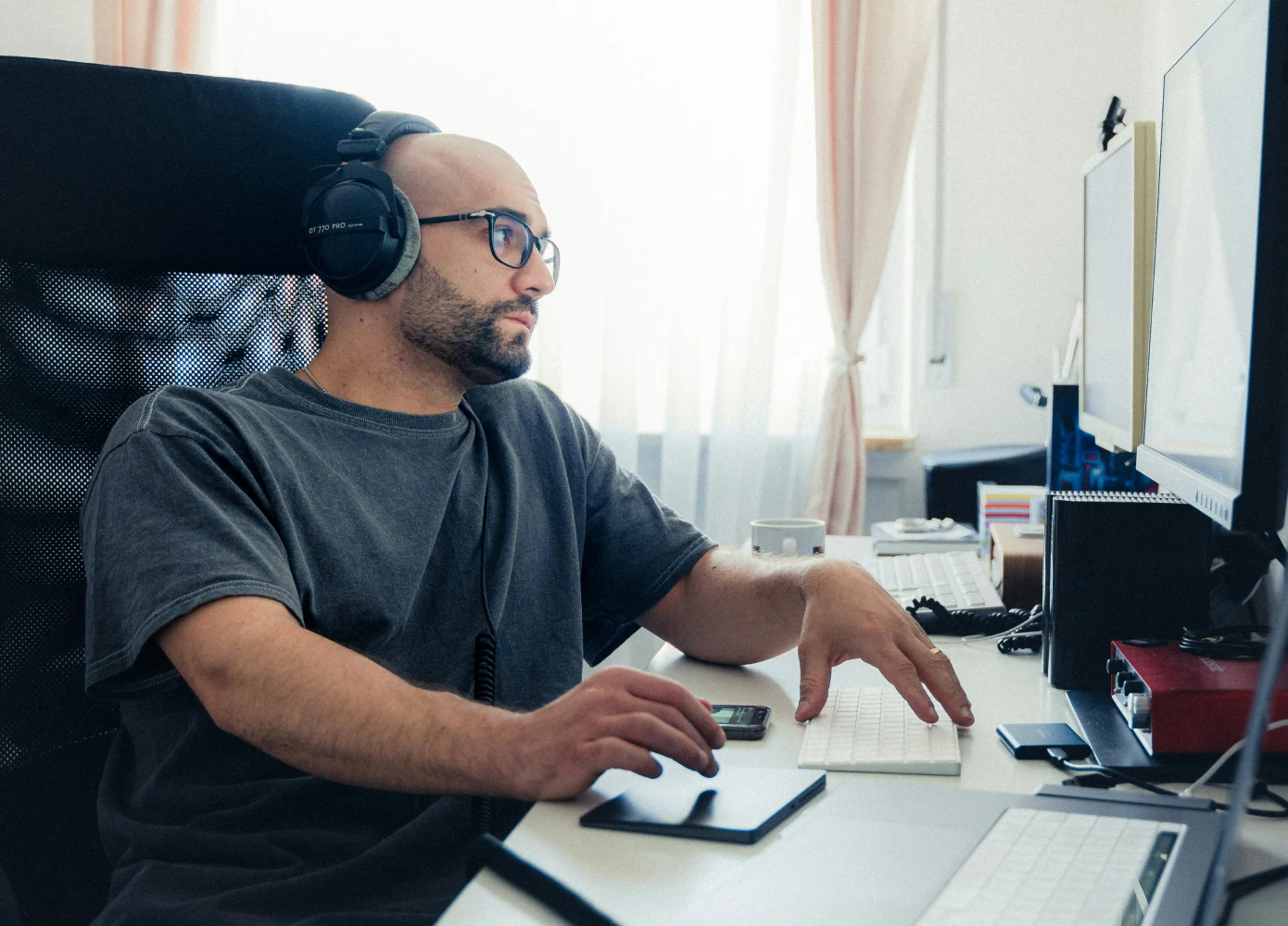 Arodesk-trusted-by-professionals-like-you