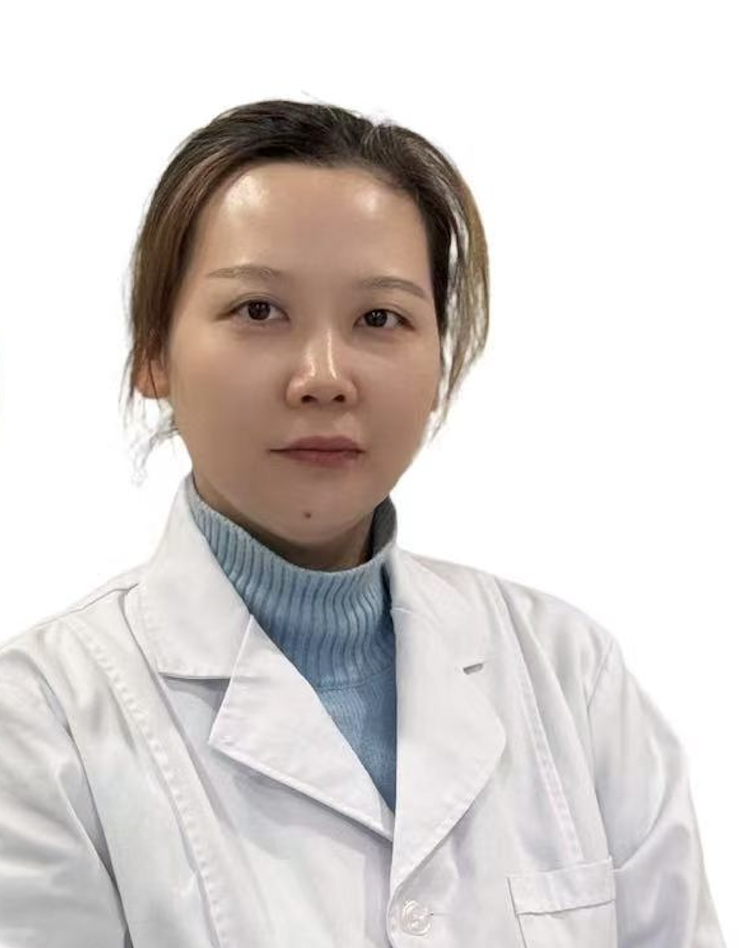 image of a doctor with a clipboard