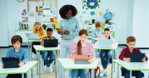 Focused students and a relaxed teacher thanks to student engagement software