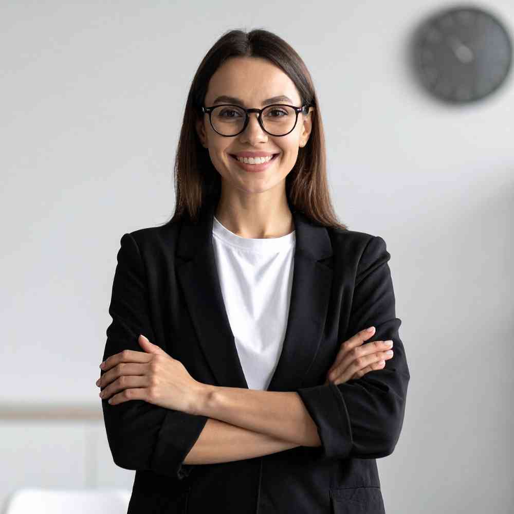 Femme hôtesse d'accueil en mission d’intérim dans un centre commercial