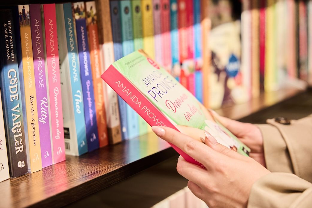 Månedens bok hos Norli