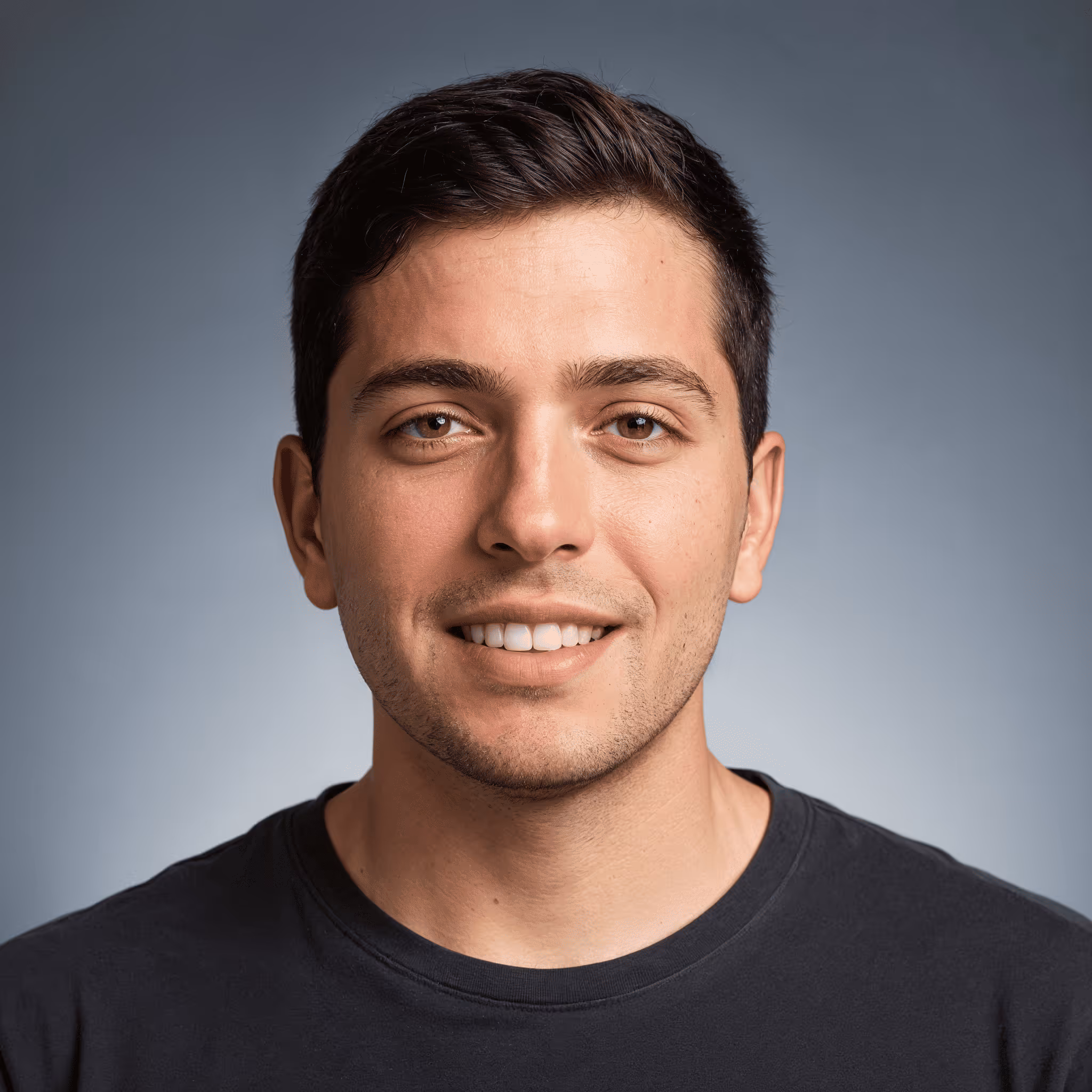 Prof. Andro Sapunar Rodríguez