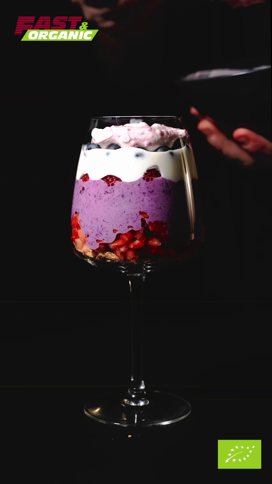 Organic "Raspberry Garden" Glass Cake with Skyr and Fresh Fruit 