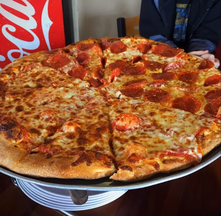 half pepperoni pizza and half cheese