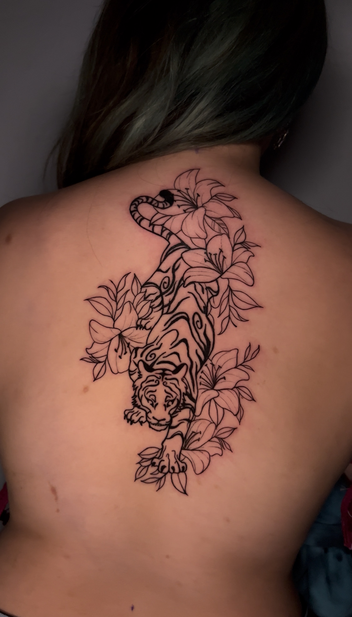 Neotraditional floral tiger 