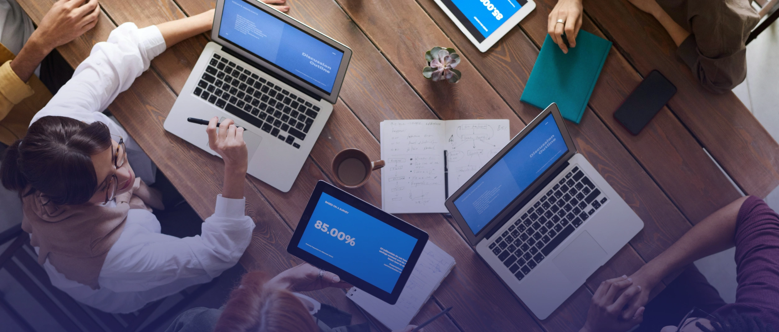 Woman programming using frontend technologies