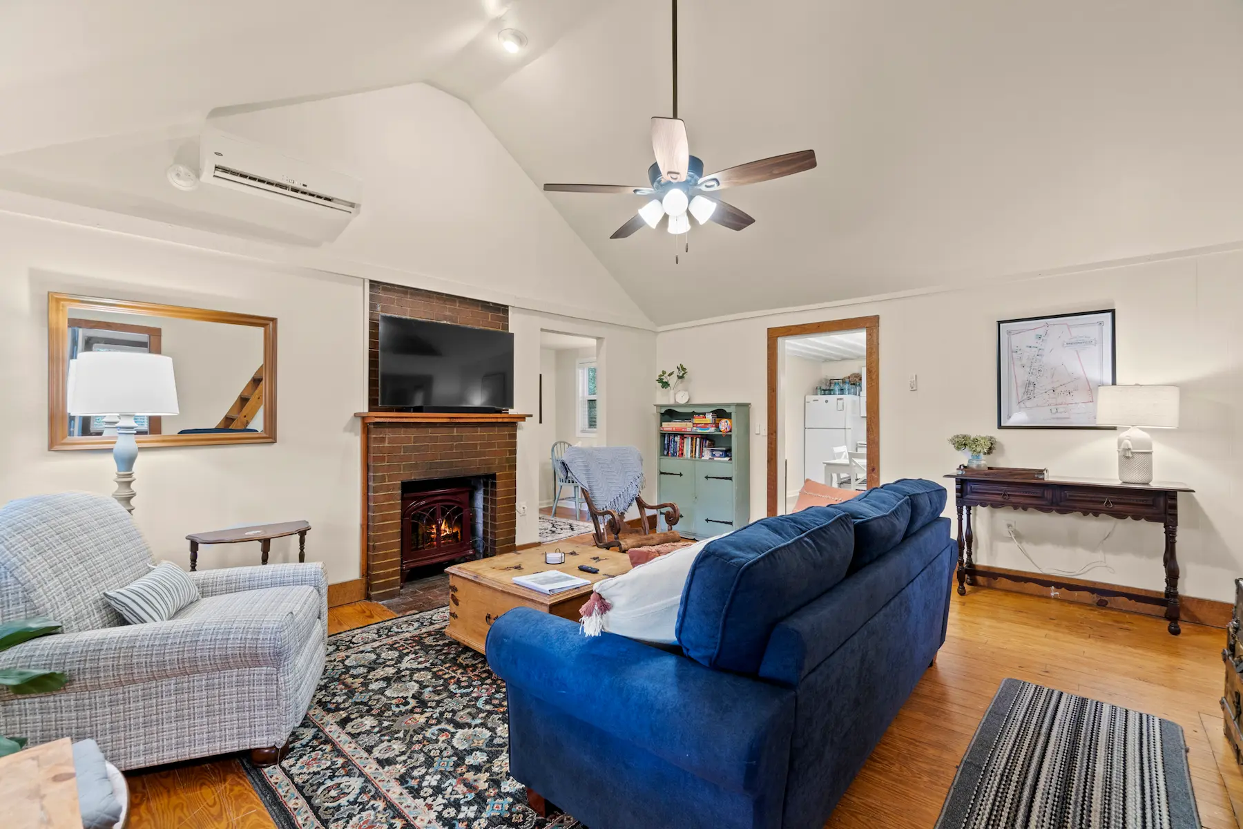 Living room at the Shade Tree Cottage with a 50-inch TV