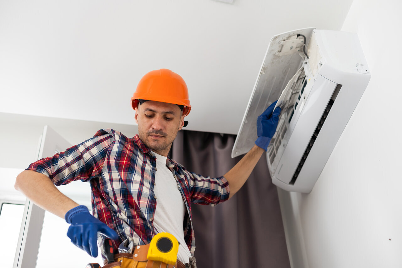 How Our Technicians Ensure Top-Quality AC Repair in Greensburg, PA