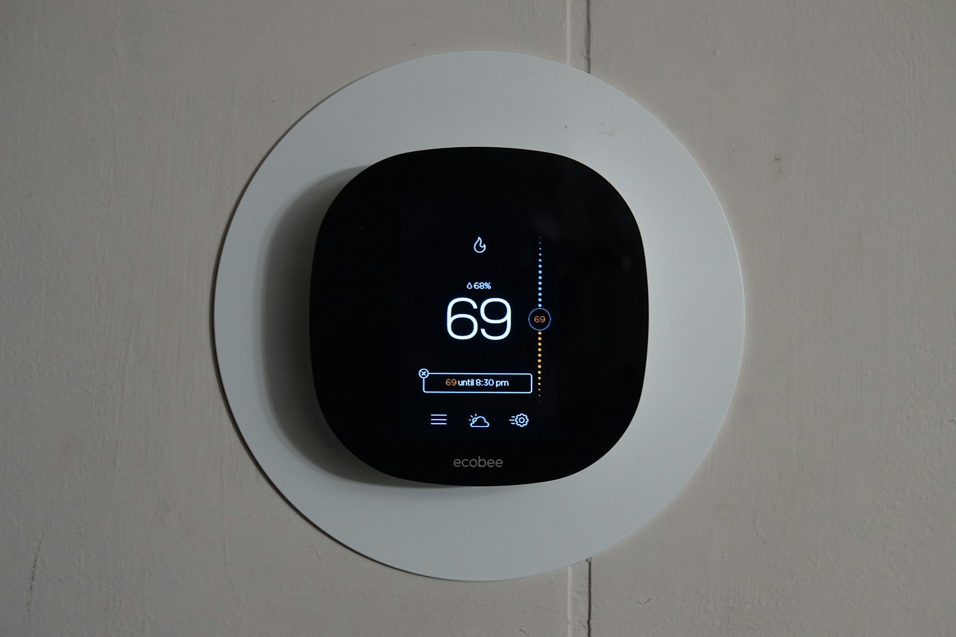 Best Thermostat Options for Energy Efficiency in Monroeville