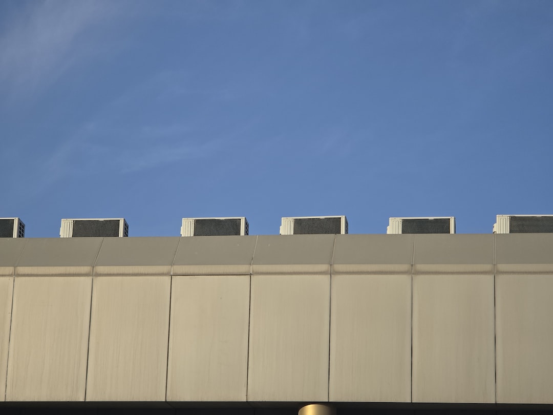 commercial rooftop HVAC unit - commercial hvac repair fox chapel, pa