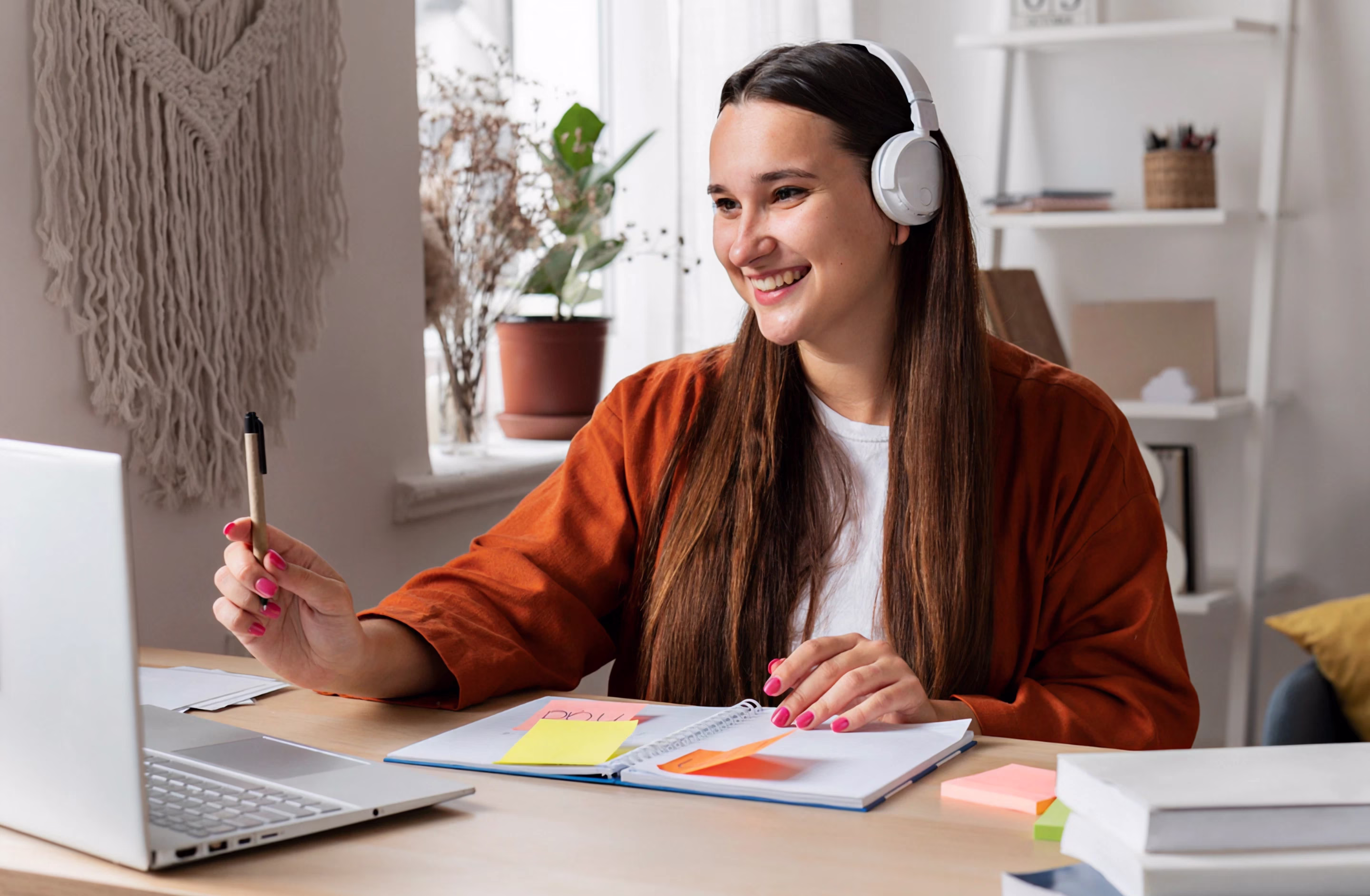 A female course instructor taking a class for her onilne students.  
