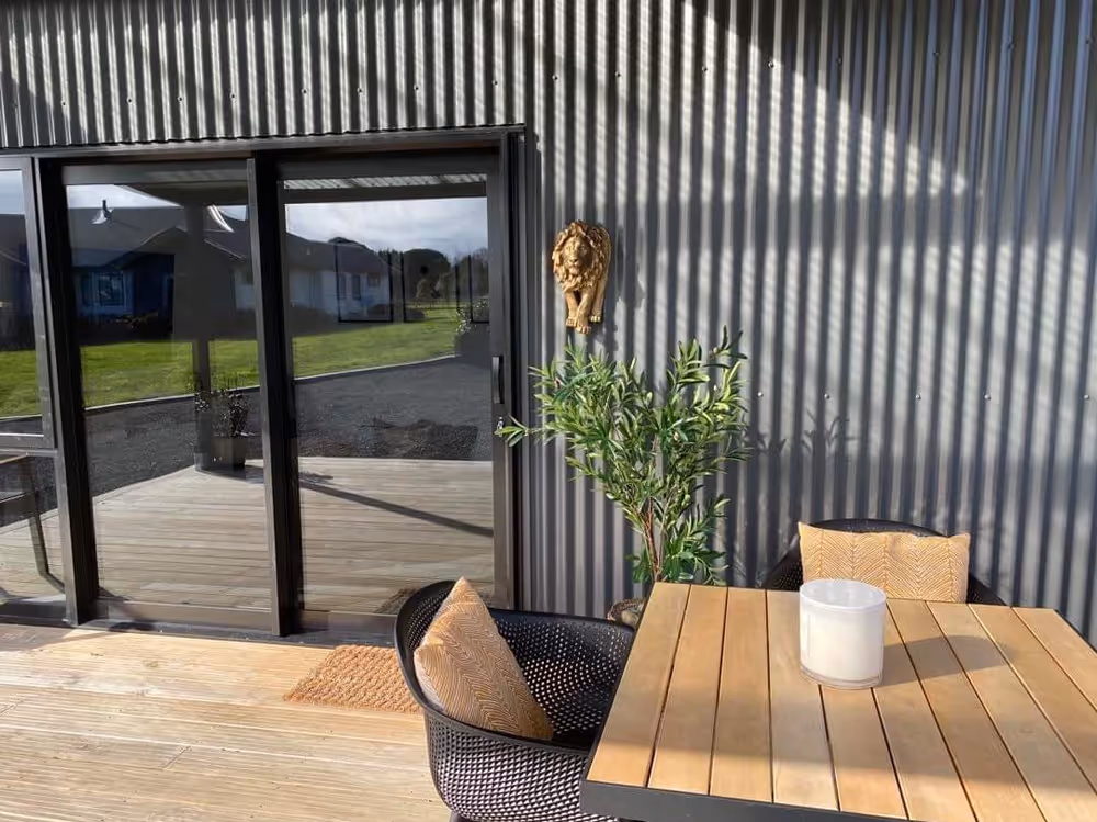 New warehouse front and decking | New Leaf Builders